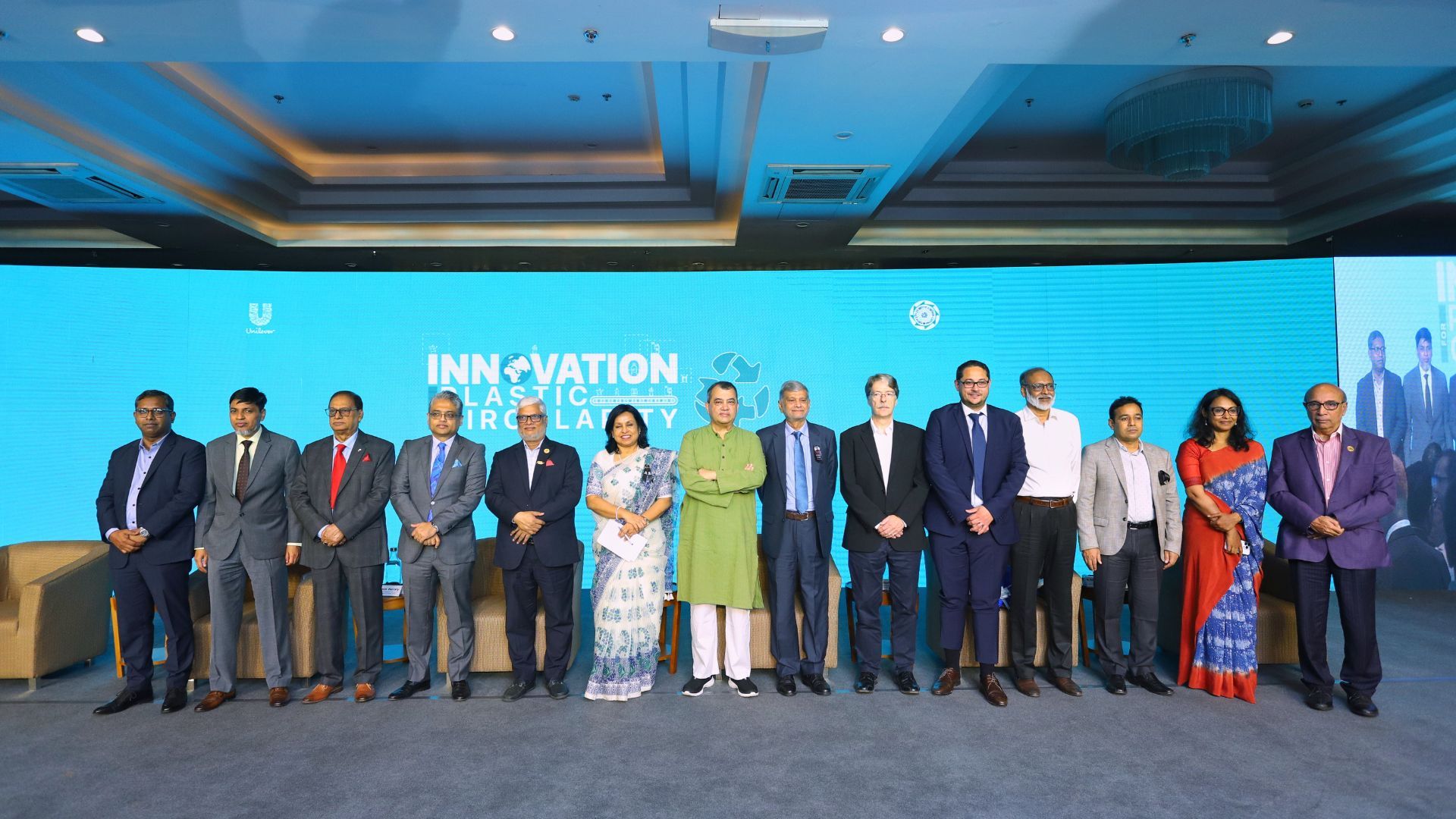  Group photo of representatives from Unilever and other stakeholder organisations on stage